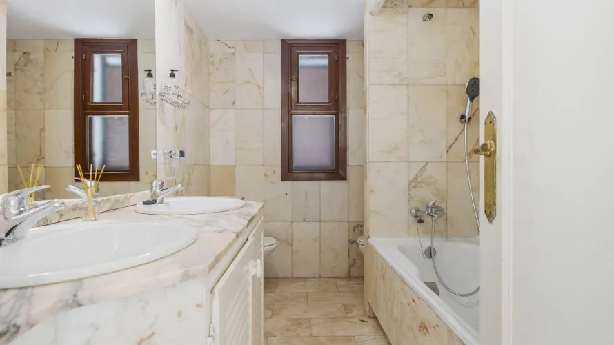 2 bedrooms townhouse for sale , Estepona, Spain No. 31047 № 2