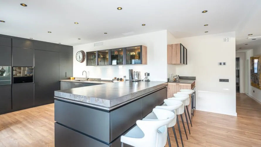 5 bedrooms villa for sale , Marbella, Spain No. 30641 № 16