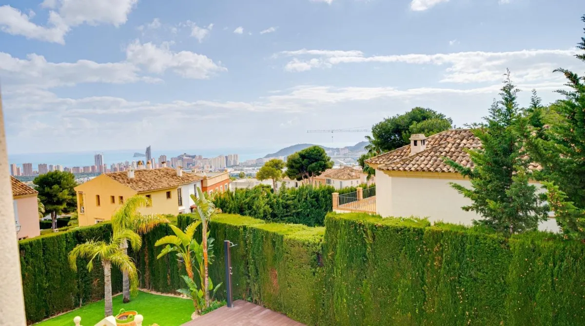4 bedrooms villa for sale, Finestrat, Spain No. 31277
