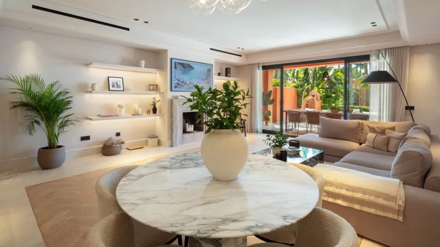 4 bedrooms townhouse for sale , Marbella, Spain No. 30493 № 1