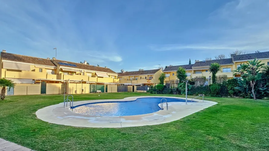 3 bedrooms townhouse for sale , Estepona, Spain No. 31139 № 18