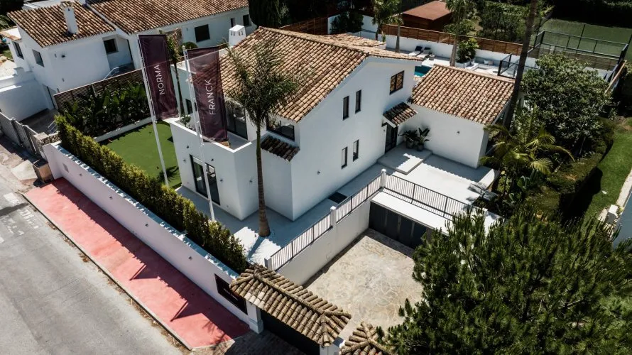 7 bedrooms villa for sale , Nueva Andalucia, Spain No. 30512 № 27