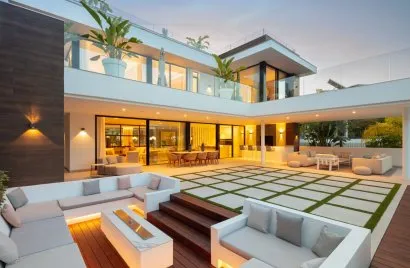 5 bedrooms house for sale , Nueva Andalucia, Spain No. 30763