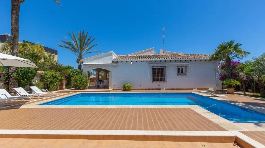 4 bedrooms villa for sale , Alicante, Spain No. 31026 № 4
