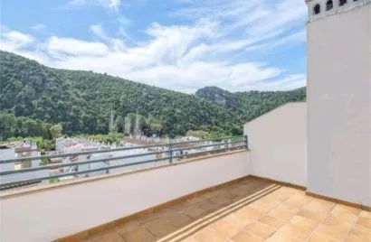 3 bedrooms townhouse for sale , Benahavis, Spain No. 30747