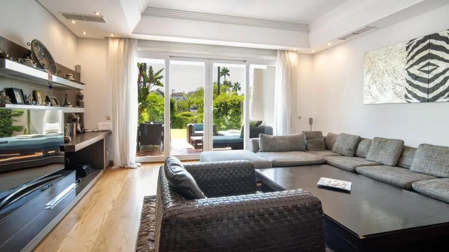 3 bedrooms townhouse for sale , Estepona, Spain No. 30496 № 14