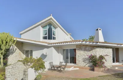 6 bedrooms villa for sale , Marbella, Spain No. 31129