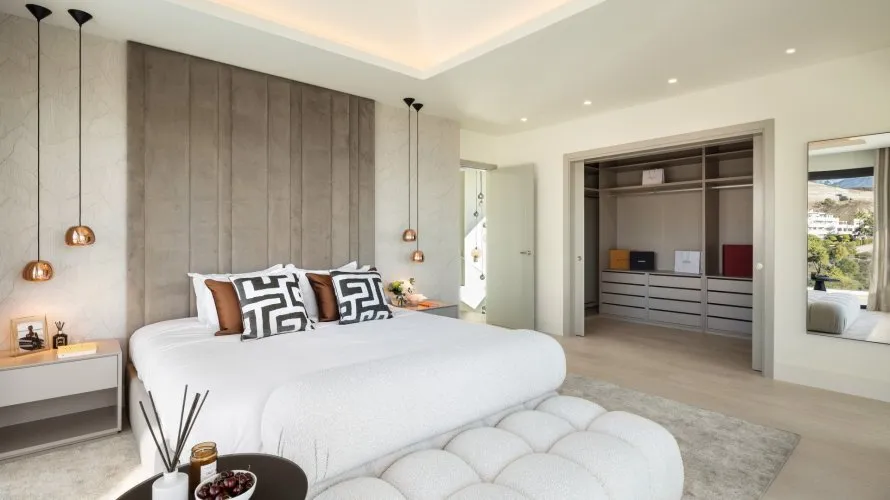 5 bedrooms villa for sale , Estepona, Spain No. 30616