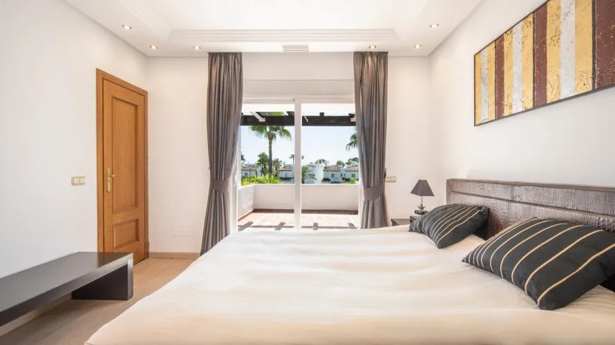 3 bedrooms townhouse for sale , Estepona, Spain No. 30496 № 7