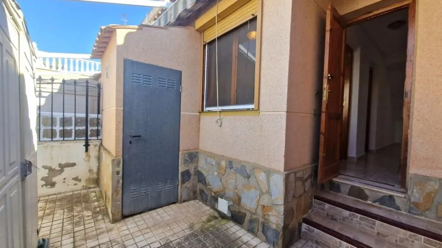 3 bedrooms house for sale , Torrevieja, Spain No. 30720 № 15