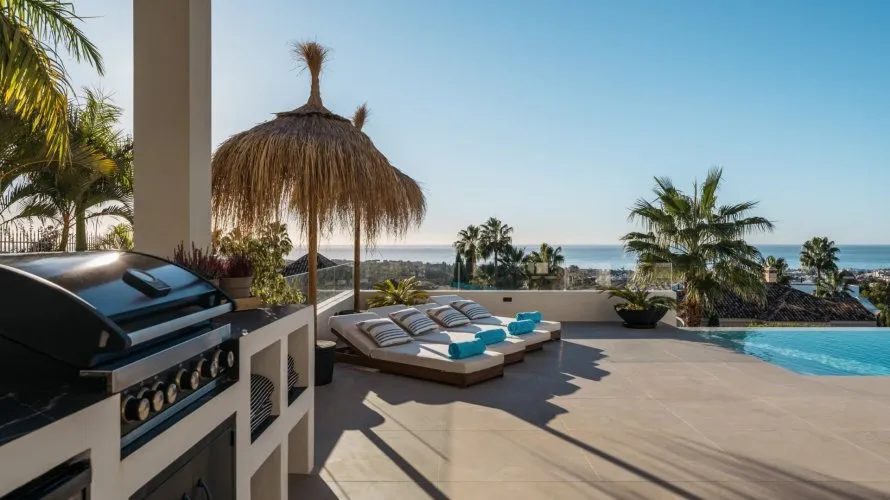 6 bedrooms house for sale , Benahavis, Spain No. 30768