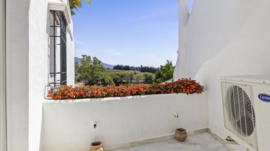 4 bedrooms townhouse for sale , Nueva Andalucia, Spain No. 30754 № 8