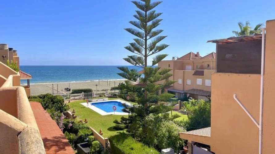 3 bedrooms townhouse for sale , Casares, Spain No. 30577 № 6