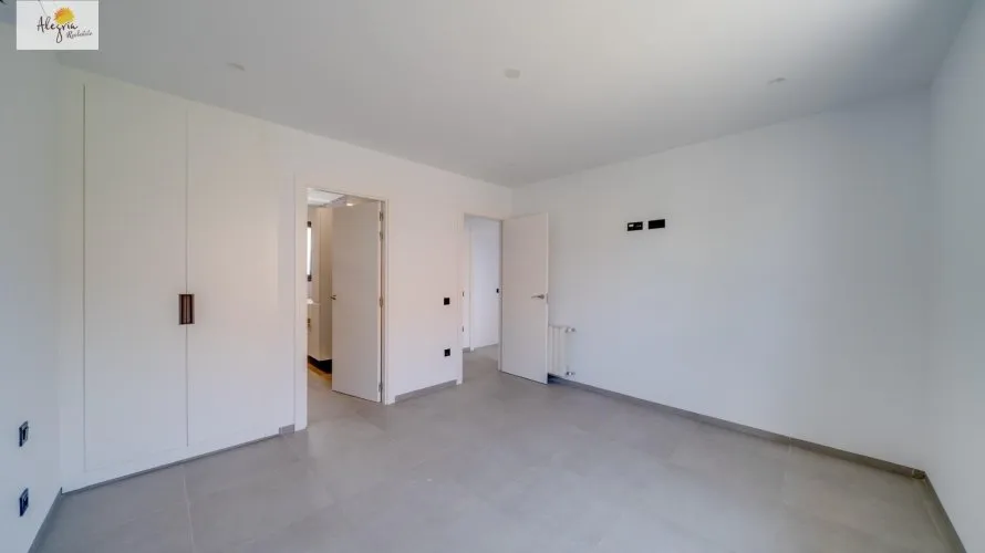 5 bedrooms villa for sale , Calpe, Spain No. 30901 № 11