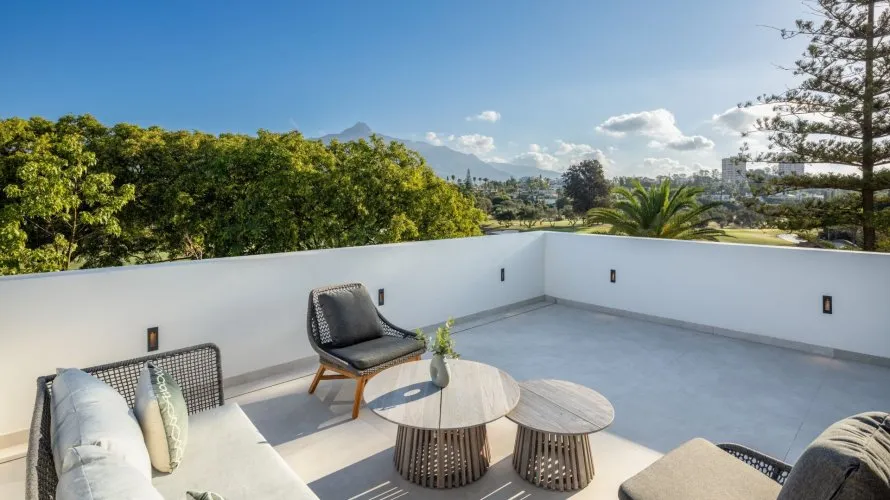 5 bedrooms house for sale , Nueva Andalucia, Spain No. 30999 № 16