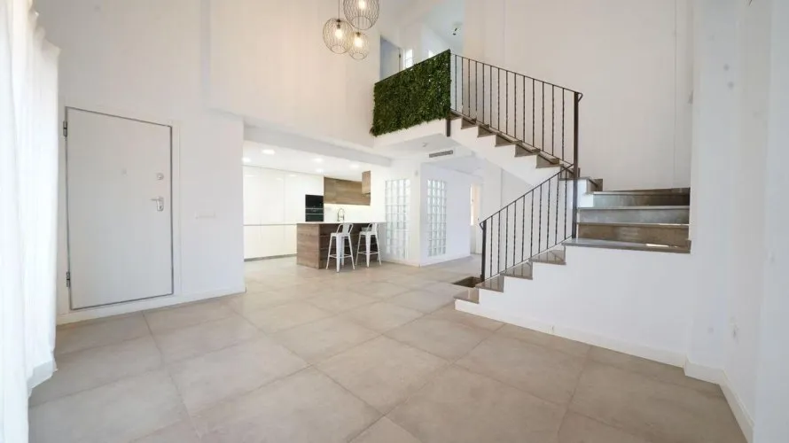 6 bedrooms house for sale , Mutxamel, Spain No. 31230 № 1