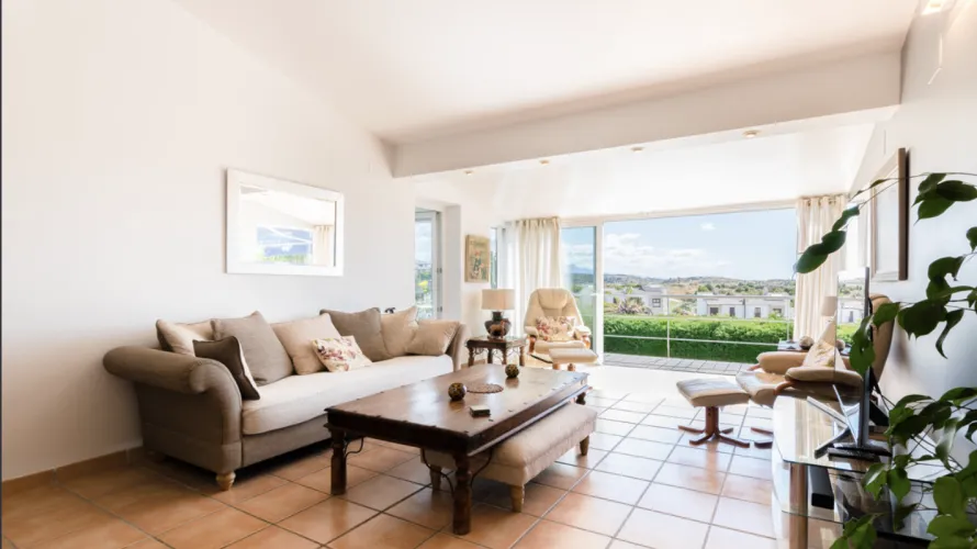 3 bedrooms villa for sale , Estepona, Spain No. 30734 № 10