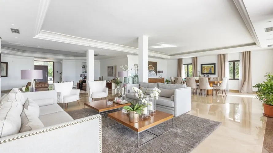 7 bedrooms villa for sale , Marbella, Spain No. 30606