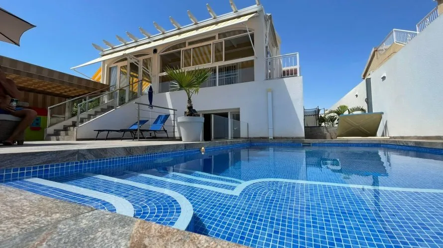 3 bedrooms house for sale , Los Altos, Spain No. 31002