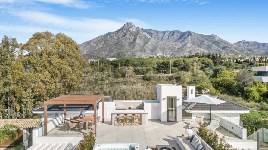 6 bedrooms villa for sale , Marbella, Spain No. 30738 № 5