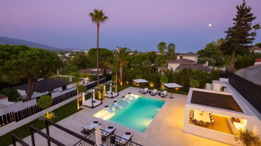 5 bedrooms villa for sale , Marbella, Spain No. 30594 № 1