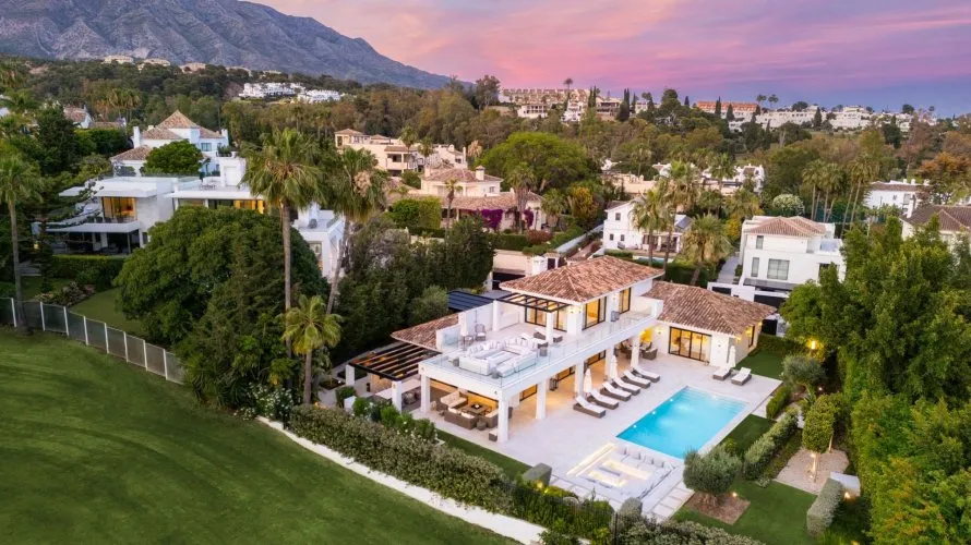 5 bedrooms villa for sale , Nueva Andalucia, Spain No. 30729 № 24