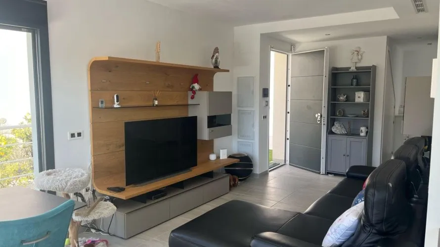 3 bedrooms villa for sale , San Miguel de Salinas, Spain No. 30985