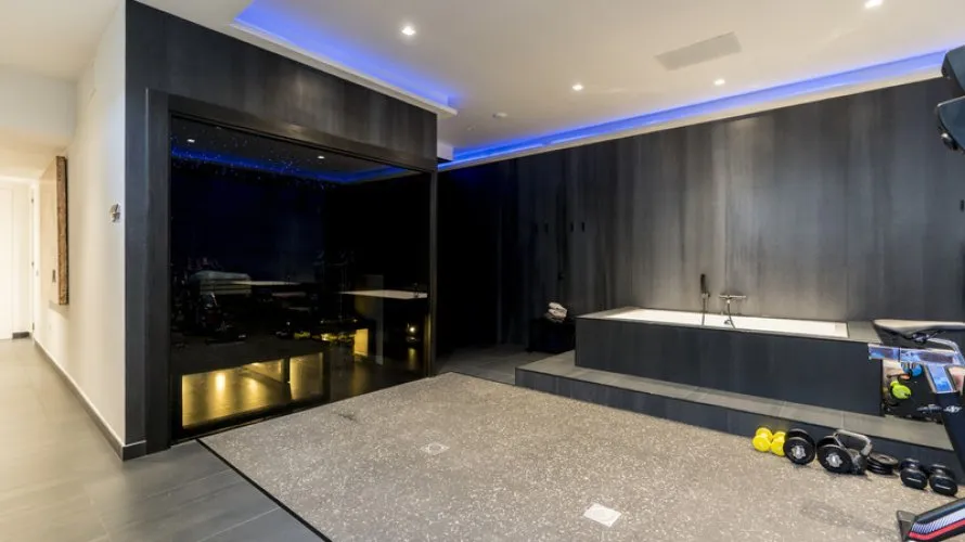 4 bedrooms villa for sale , Estepona, Spain No. 30576 № 3