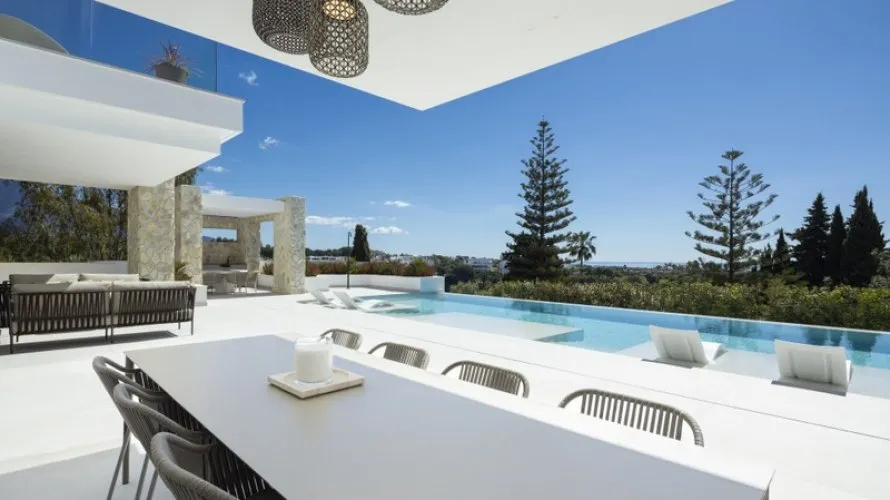 5 bedrooms house for sale , La Quinta, Spain No. 31059 № 25