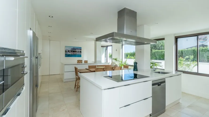 5 bedrooms house for sale , Marbella, Spain No. 30540 № 13