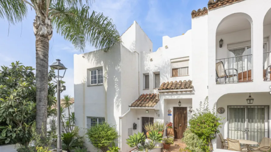 3 bedrooms townhouse for sale , Cancelada, Spain No. 31142 № 4