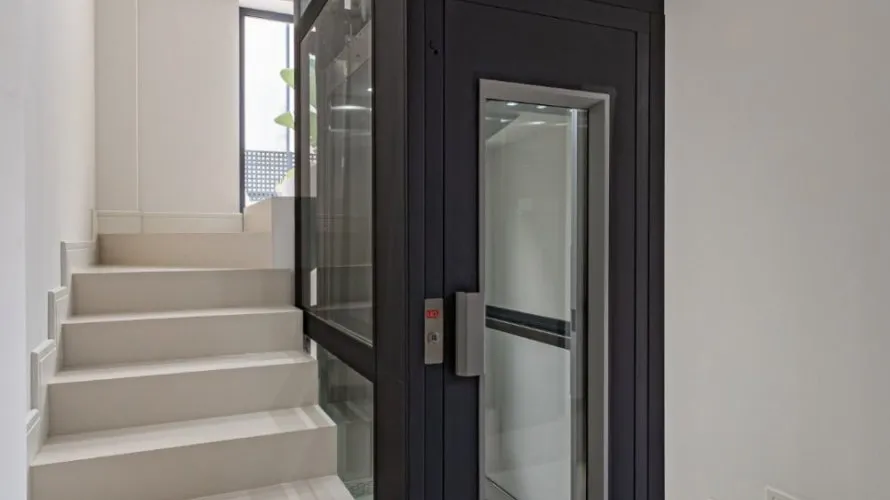 4 bedrooms villa for sale , Marbella, Spain No. 30769 № 1