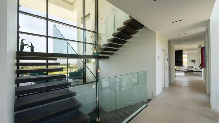 6 bedrooms villa for sale , La Quinta, Spain No. 30758 № 25