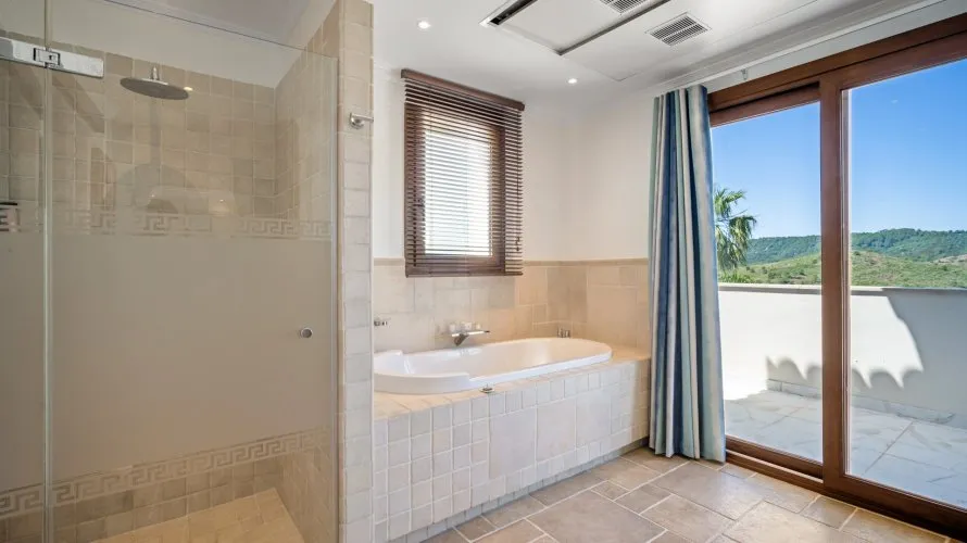 6 bedrooms villa for sale , Benahavis, Spain No. 30745 № 16