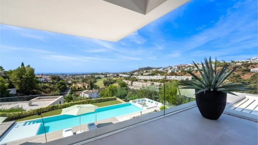 6 bedrooms villa for sale , La Quinta, Spain No. 30758 № 28