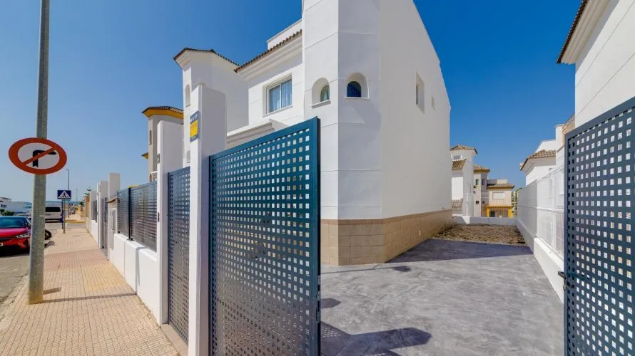 3 bedrooms house for sale , San Fulgencio, Spain No. 31153