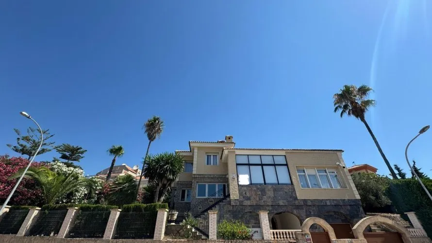 5 bedrooms villa for sale , Campoamor, Spain No. 31034 № 2