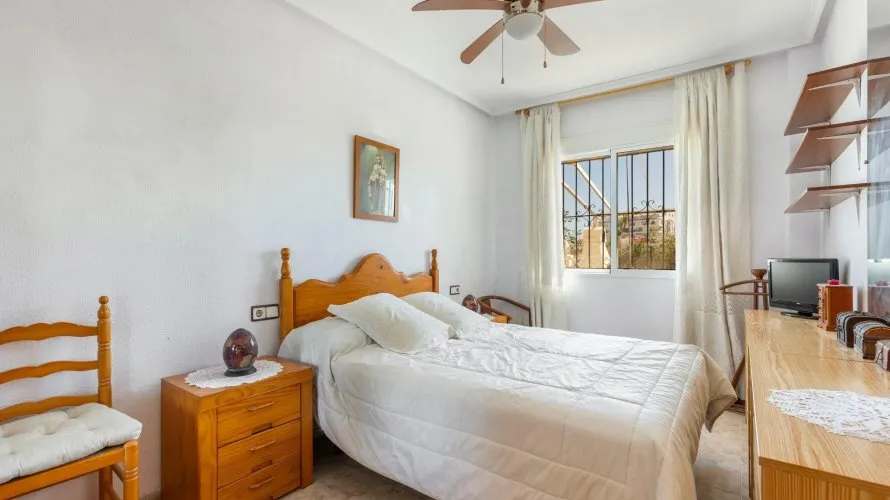 4 bedrooms bungalow for sale , Torrevieja, Spain No. 30684 № 9