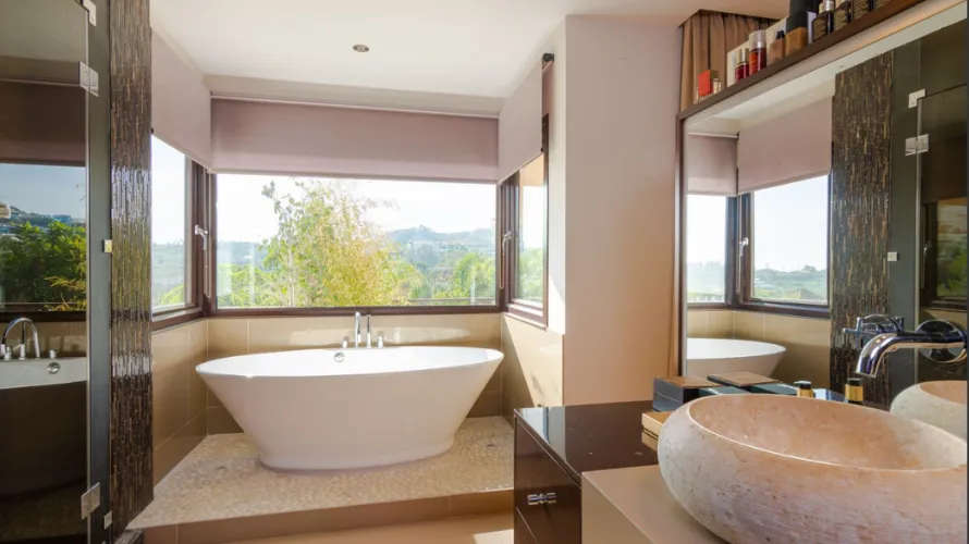 5 bedrooms villa for sale , Nueva Andalucia, Spain No. 31125 № 16