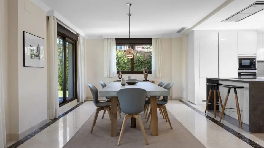 3 bedrooms villa for sale , Estepona, Spain No. 30503 № 11