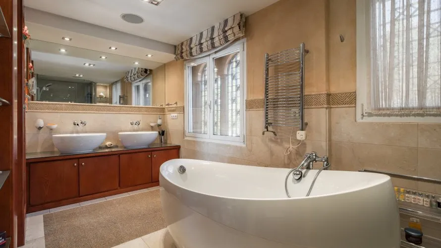 8 bedrooms villa for sale , Estepona, Spain No. 30585 № 6