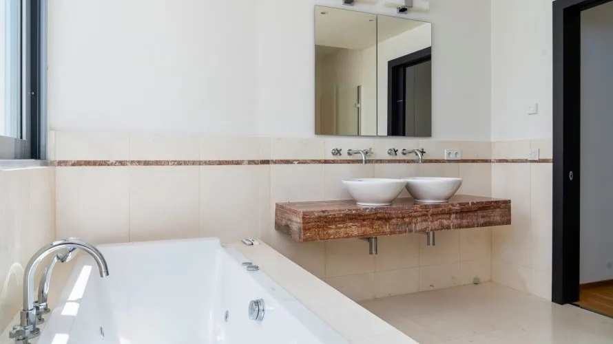 2 bedrooms townhouse for sale , Marbella, Spain No. 30498