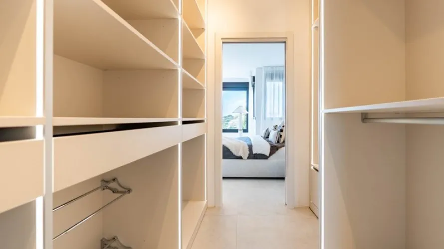 6 bedrooms villa for sale , Marbella, Spain No. 31051 № 14