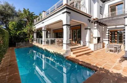 5 bedrooms villa for sale , Marbella, Spain No. 30572
