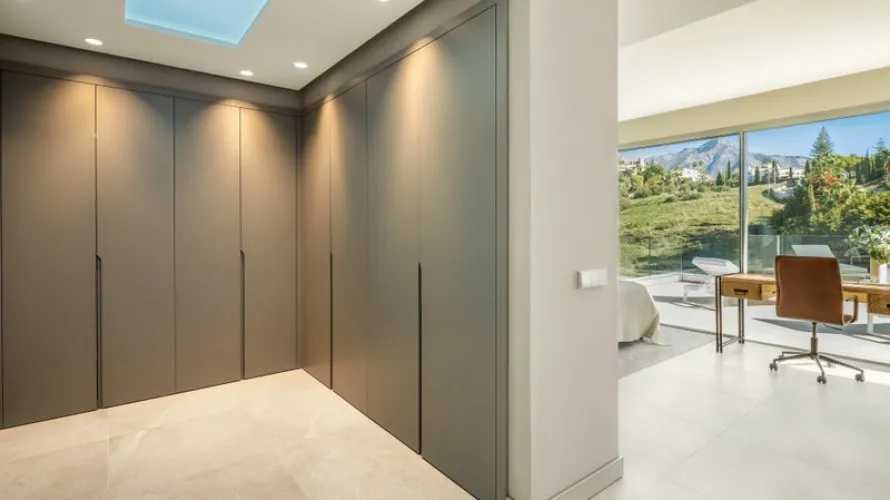 5 bedrooms house for sale , Nueva Andalucia, Spain No. 30614 № 7