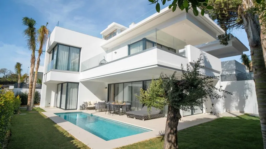 4 bedrooms villa for sale , Marbella, Spain No. 30769