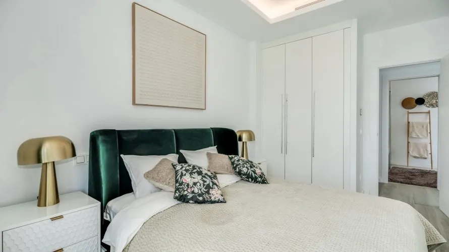 5 bedrooms house for sale , Cancelada, Spain No. 30732 № 8