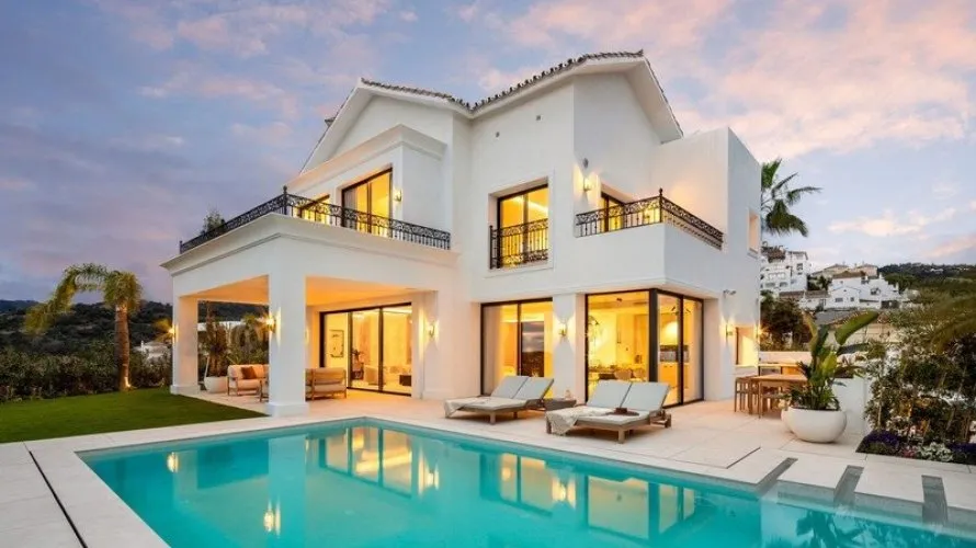 5 bedrooms house for sale , Benahavis, Spain No. 31060