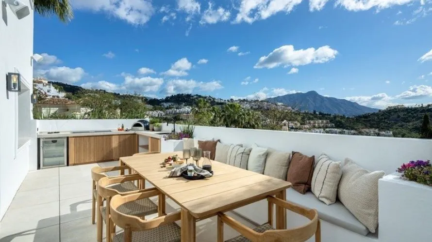 5 bedrooms house for sale , Benahavis, Spain No. 31060 № 2