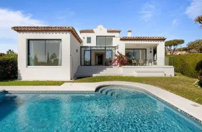 4 bedrooms villa for sale , Marbella, Spain No. 31052